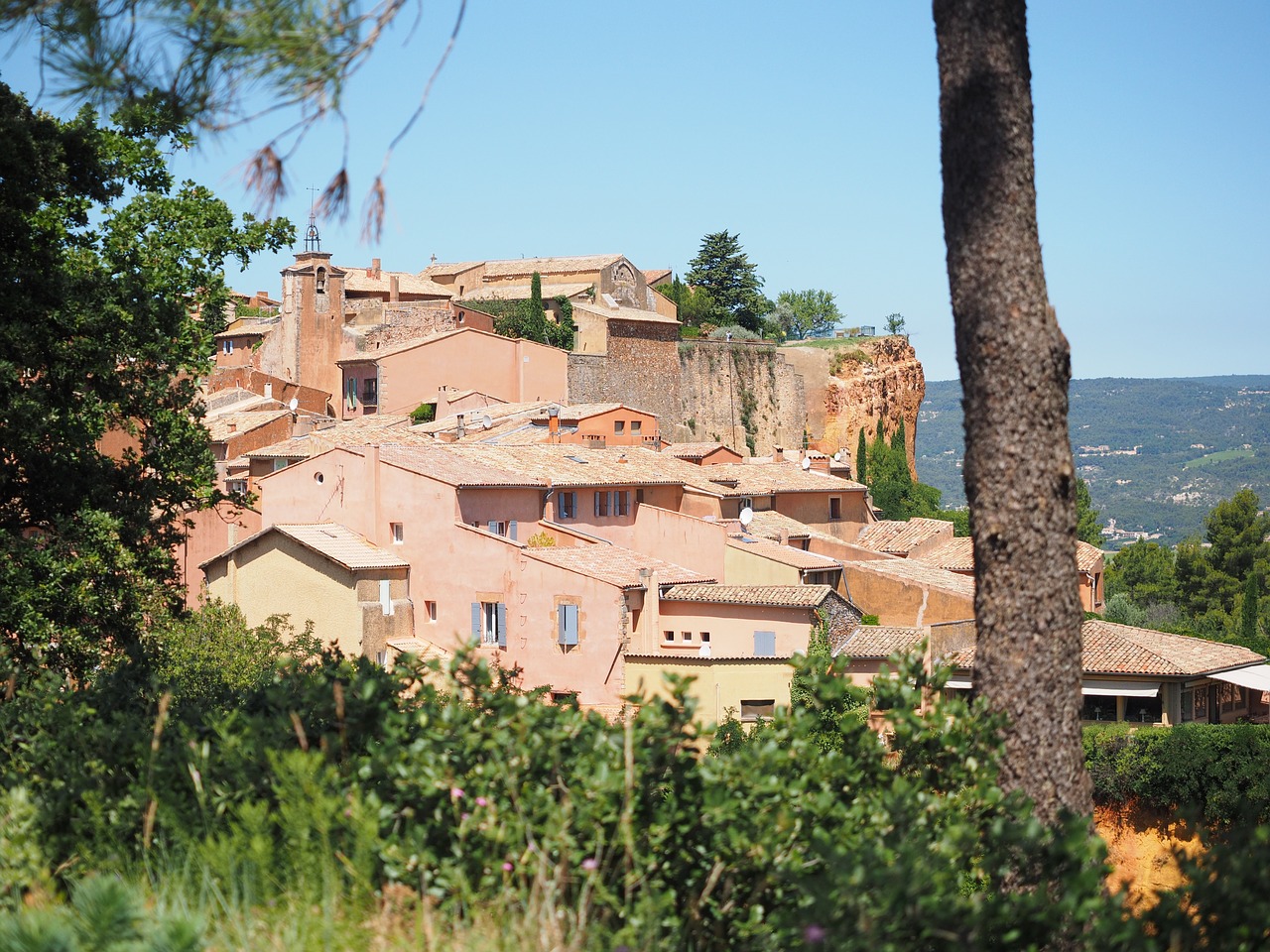 Saint-Maximin-la-Sainte-Baume : basilique, grotte et randonnées
