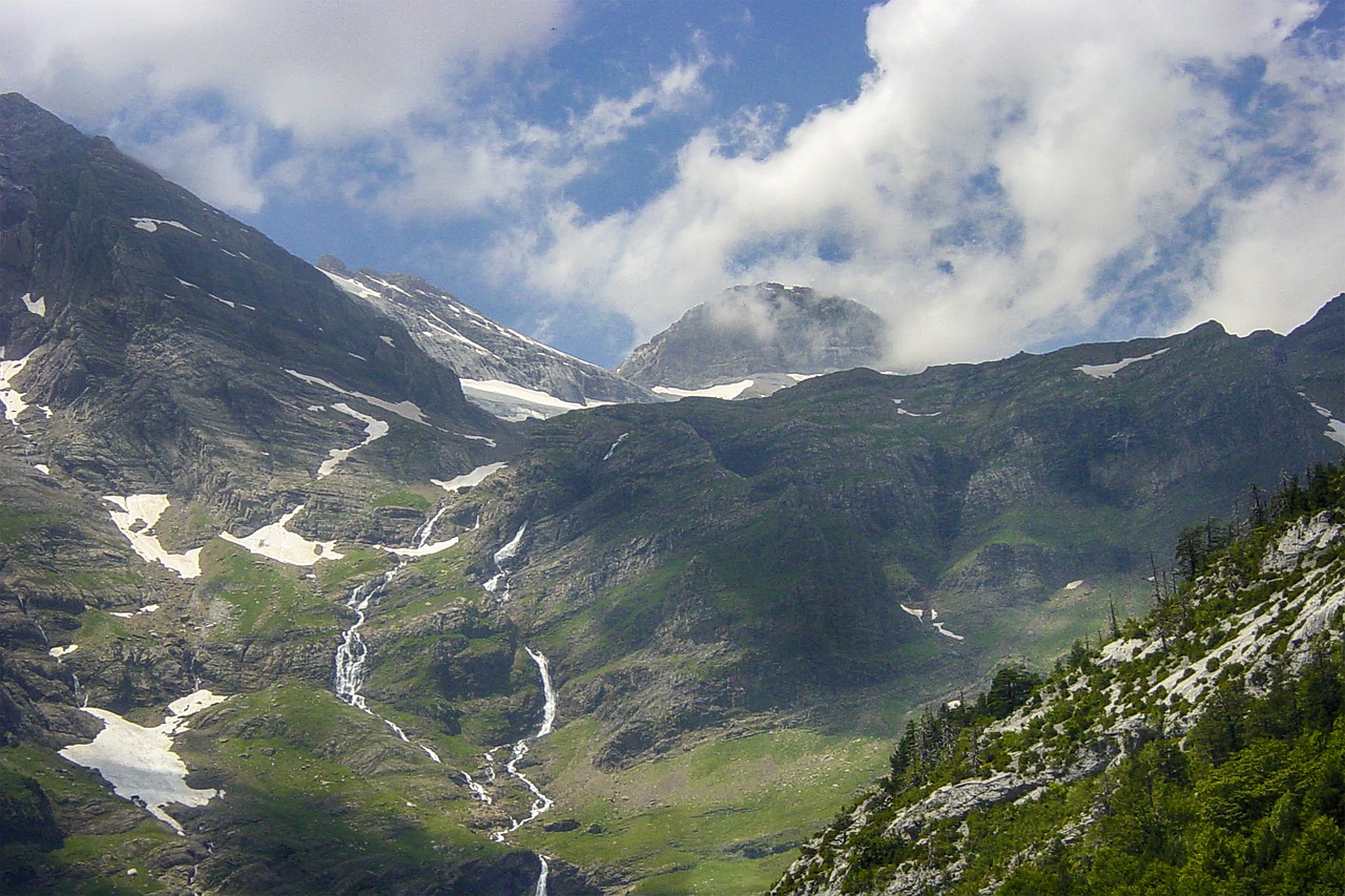 Pyrénées occidentales : randonner en Béarn, de La Pierre-Saint-Martin à Pau