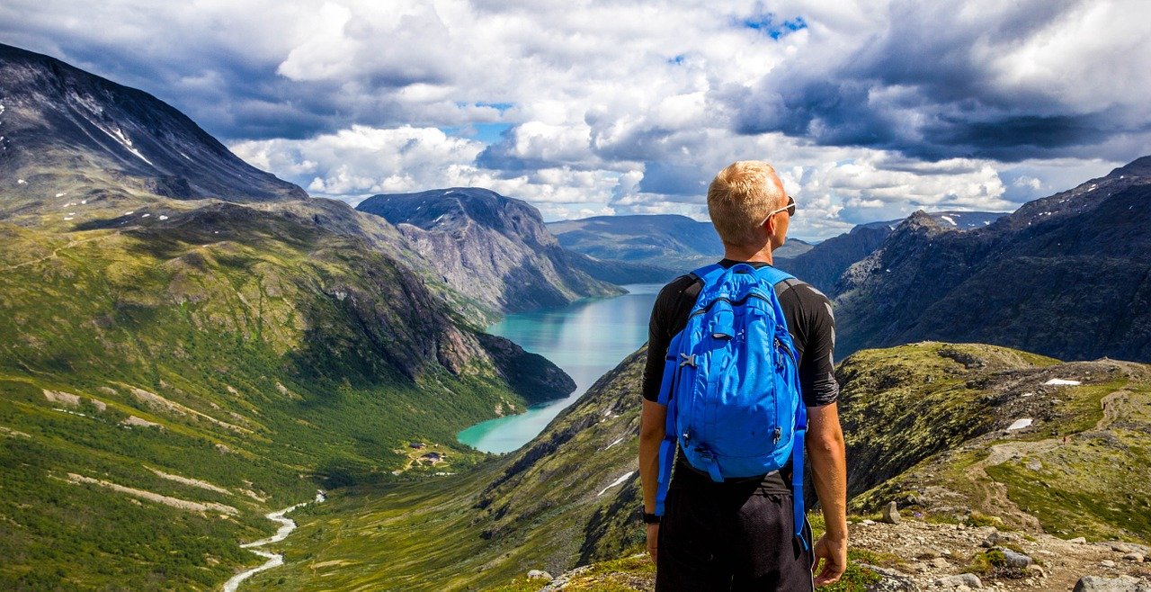 Randonnée responsable : 10 conseils pour marcher sans abîmer la montagne