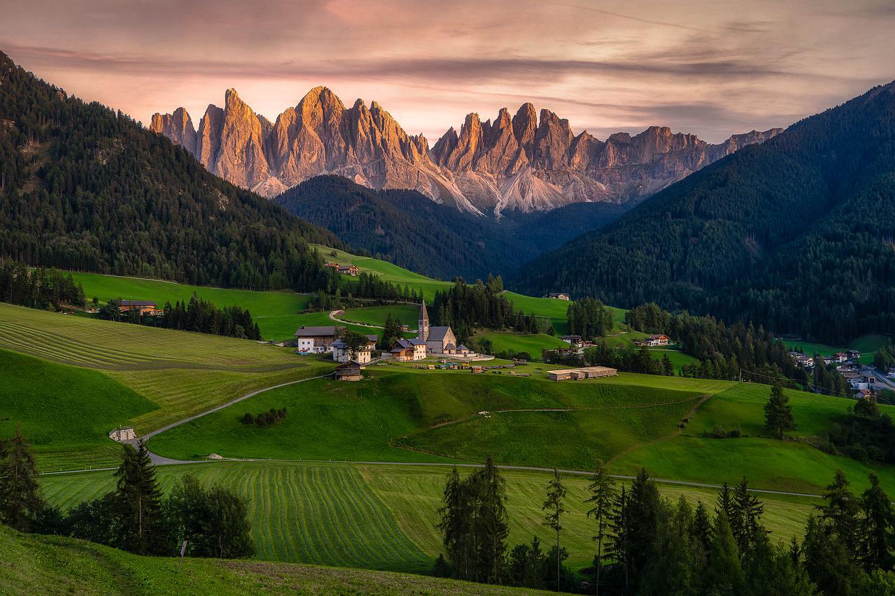 Les plus beaux sentiers de randonnée dans les Dolomites, en Italie