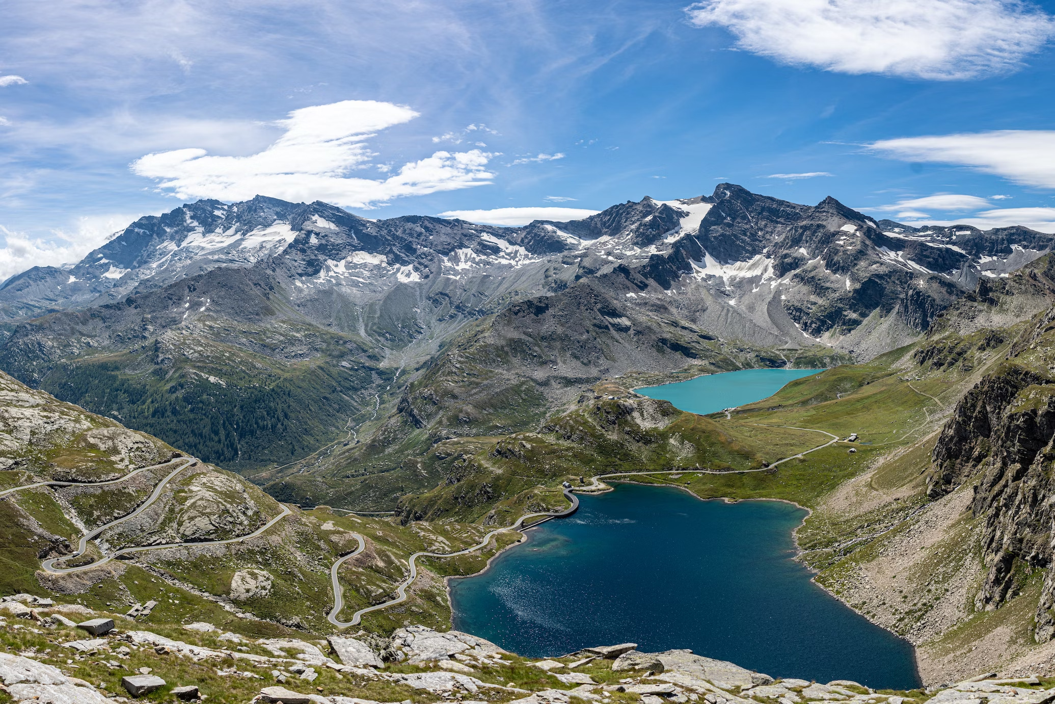 Stations de montagne près d’un lac pour les vacances d’été en France