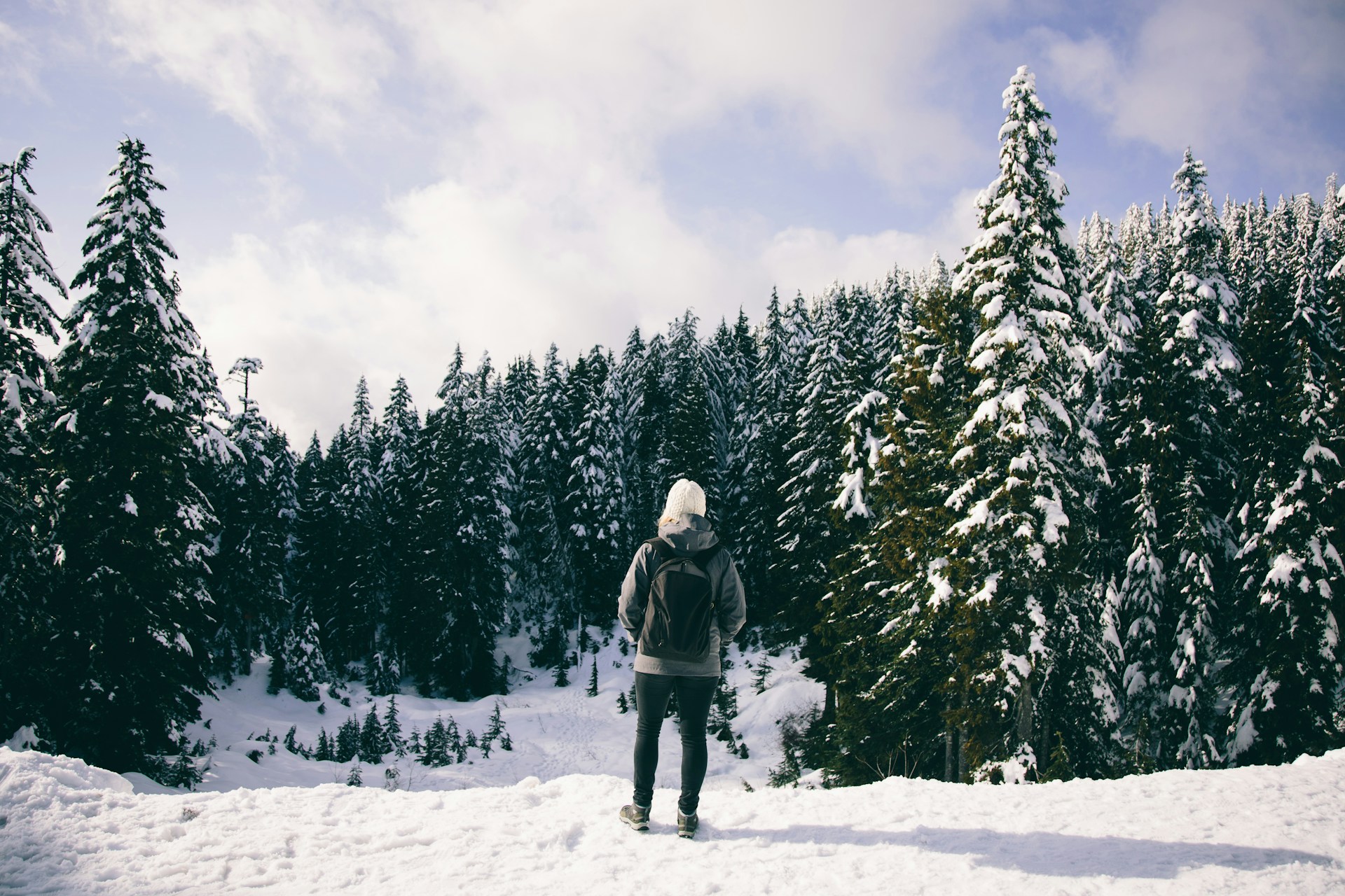 Randonnée en montagne en hiver : itinéraires, équipement et sécurité