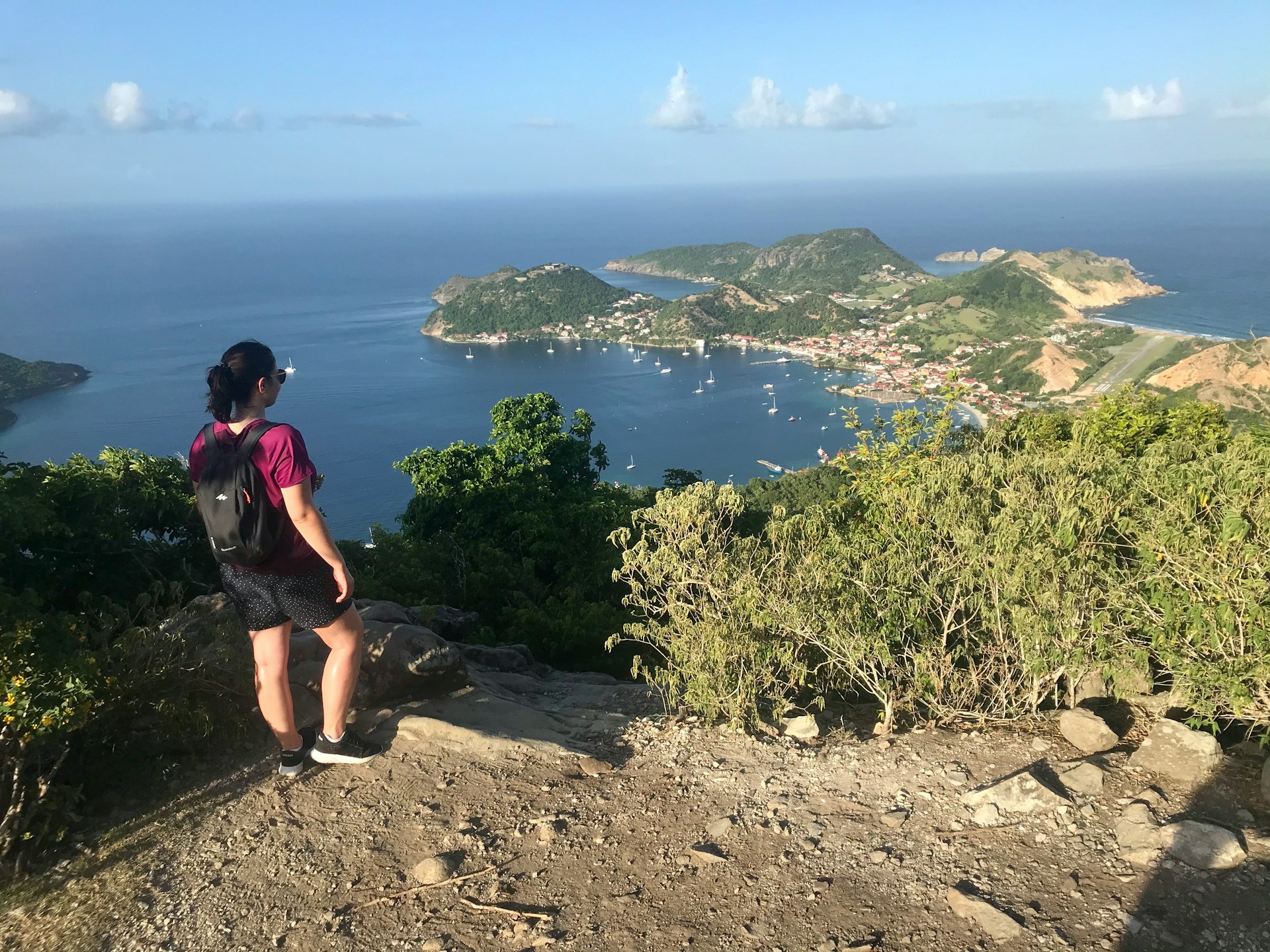Randonnée en Guadeloupe : 5 sentiers incontournables, de la Soufrière aux Saintes