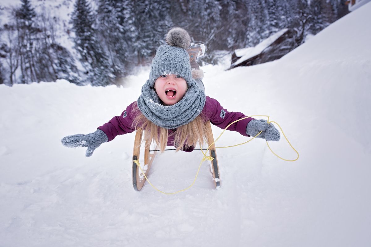 Pistes de luge gratuites en France : 5 spots dans les Alpes, les Pyrénées et les Vosges