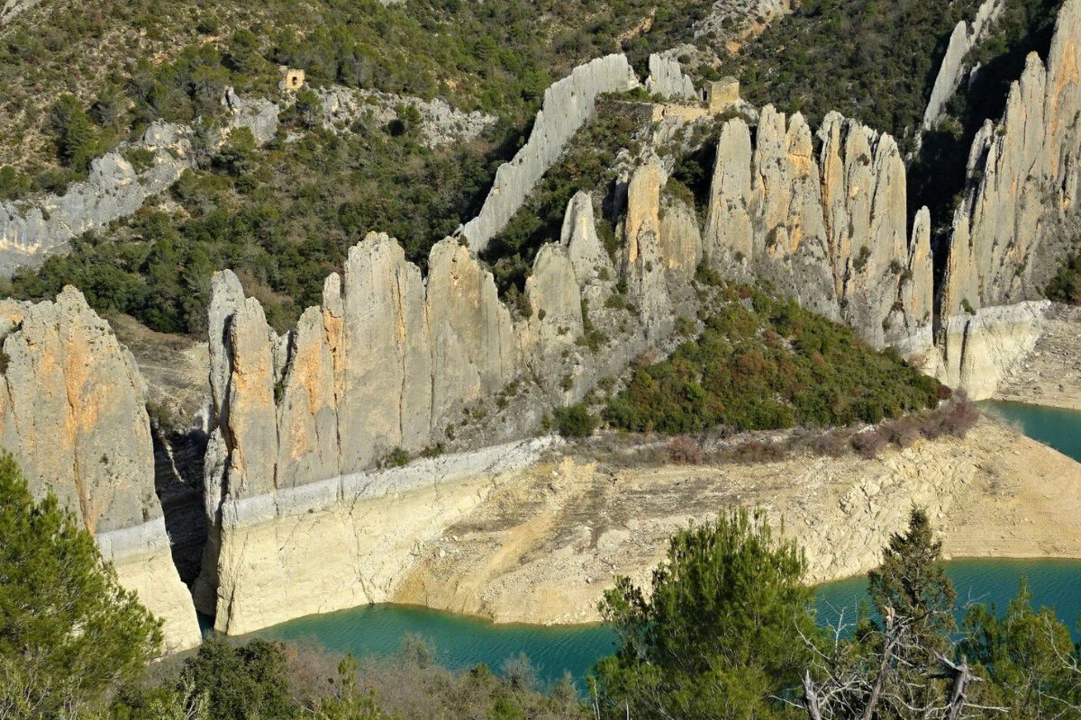 Murailles de Finestras : randonnée vers la « Muraille de Chine » d’Aragon
