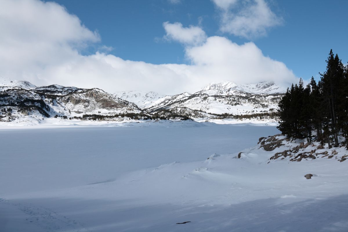 Vacances d’hiver dans les Hautes-Pyrénées : Gavarnie, ski, raquettes et thermes