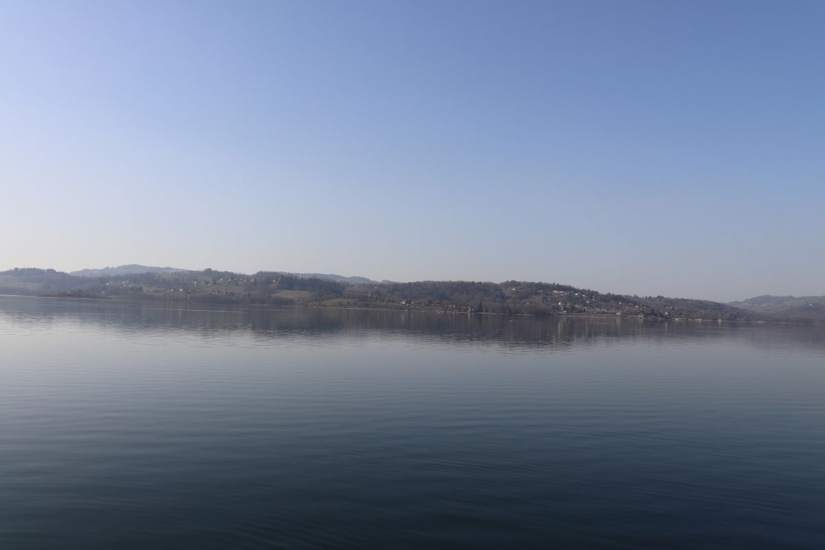Lac d’Aiguebelette (Savoie) : le lac naturel le plus chaud de France