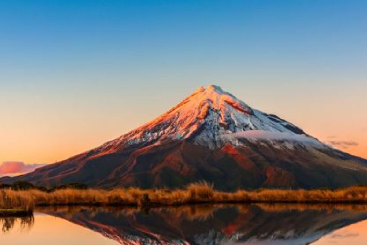 Mont Taranaki : pourquoi ce volcan néo-zélandais est devenu une personne juridique