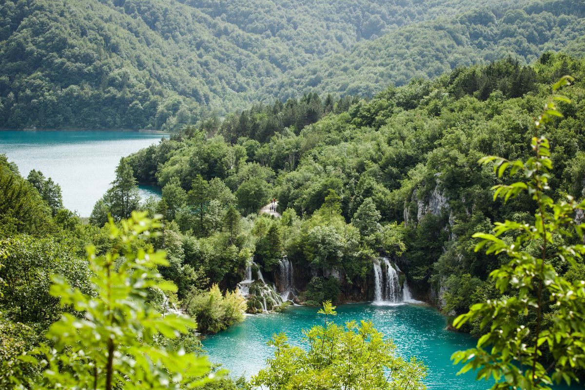 Parc national des lacs de Plitvice : les 8 circuits de randonnée en Croatie