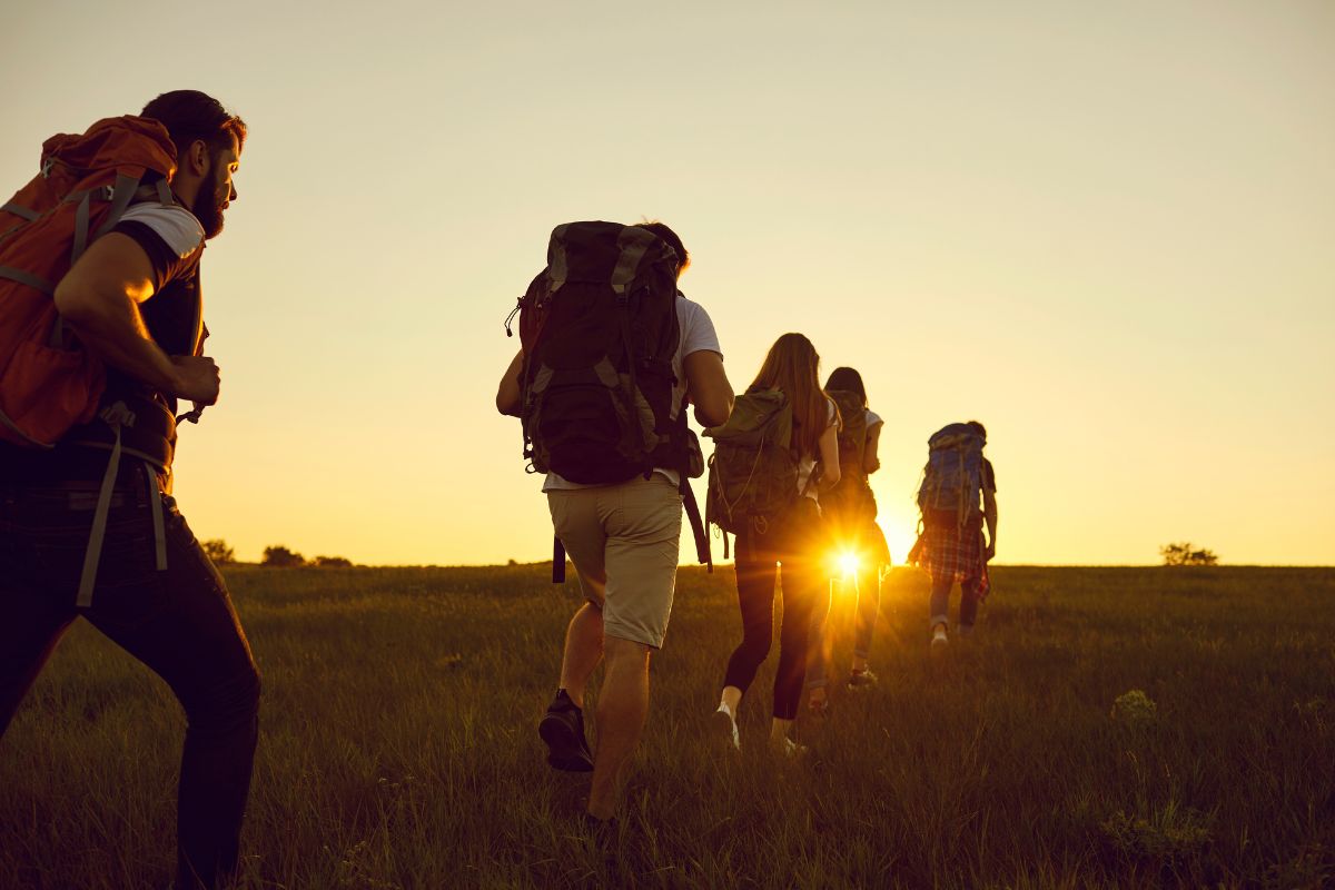 Que mettre dans son sac de randonnée ? La liste complète pour une rando légère