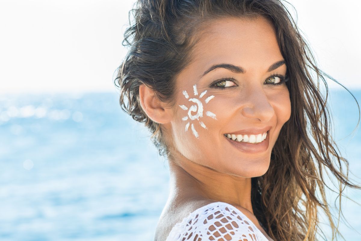Crème solaire et anti-moustique en randonnée : dans quel ordre les appliquer ?