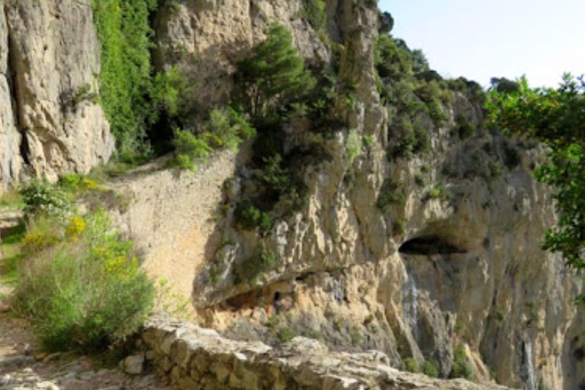 Sentier des Fenestrettes à Saint-Guilhem-le-Désert : la boucle de l’Hérault