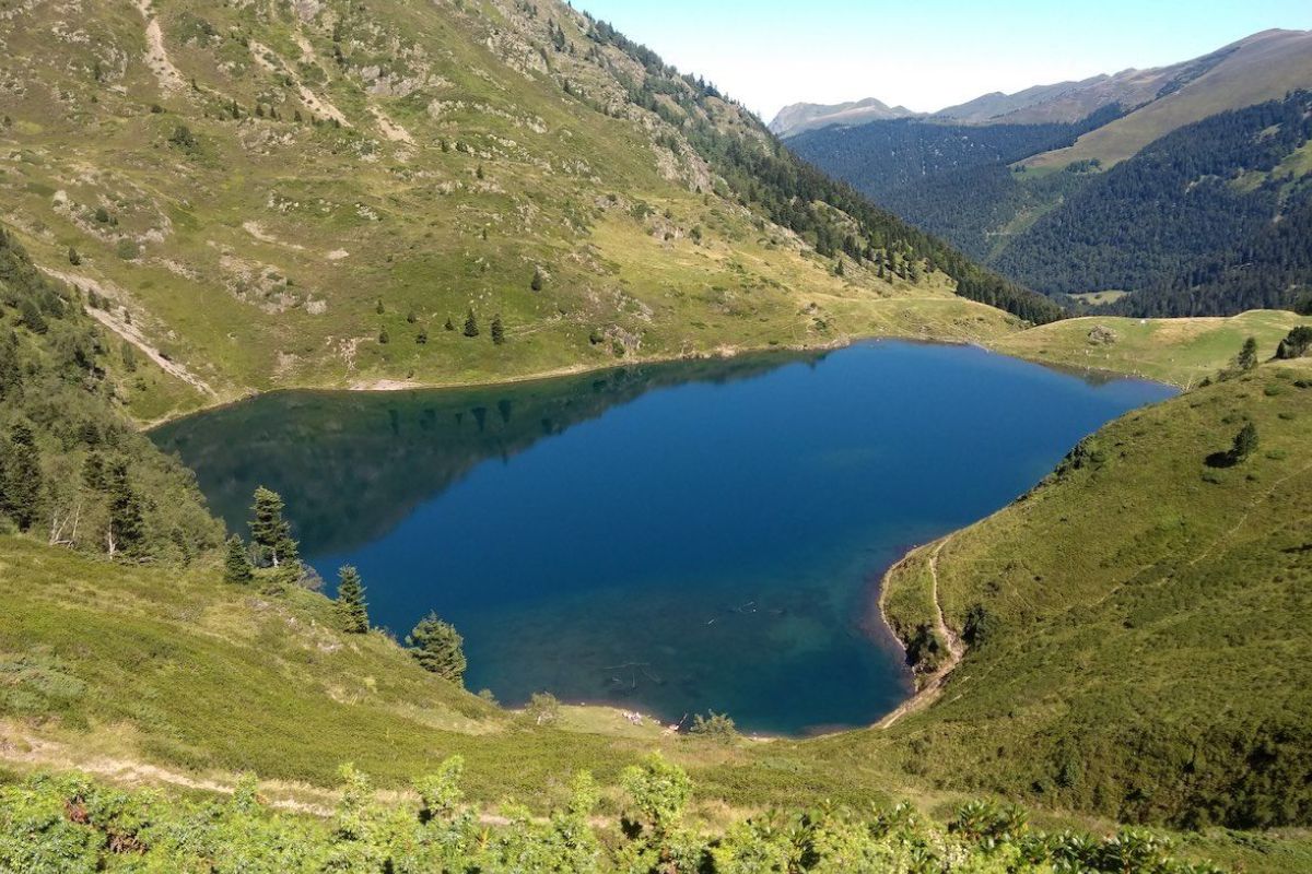 Bareilles (Hautes-Pyrénées) : randonnée et patrimoine pastoral à 1 040 m